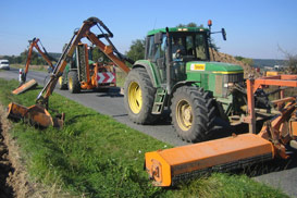 Fauchage routier et autoroutier