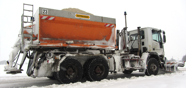 Pour le service hivernal, e propose l'épandeur IceTiger